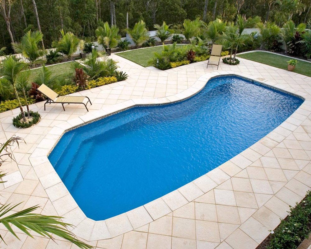 DIY Swimming Pools' Belmont 7 Crystal Sapphire Pool Design